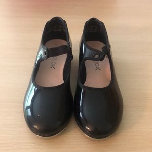 Girls Patent Black Tap Shoes